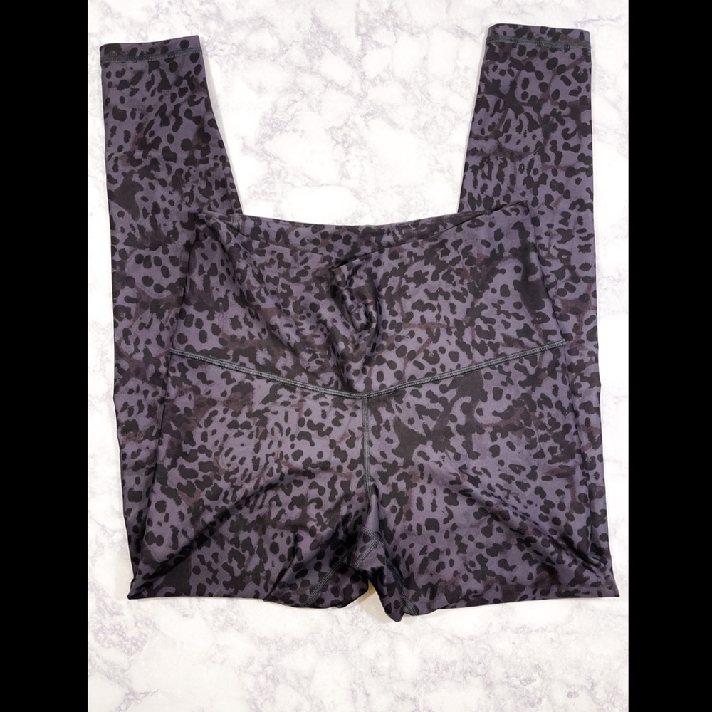 BRAND NEW Old Navy Animal Print Leggings